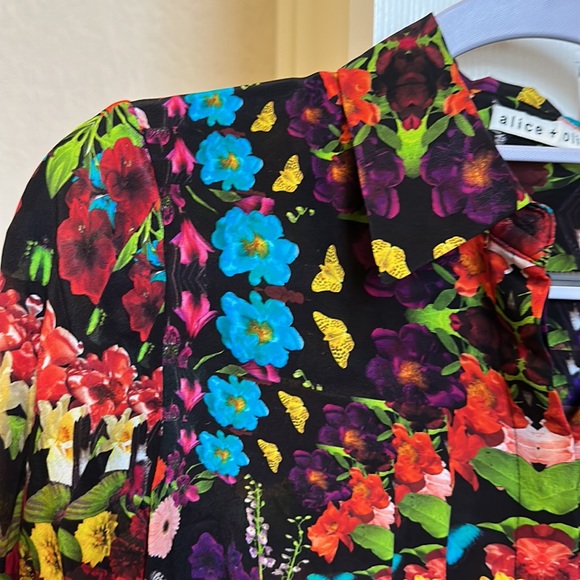 Floral silk blouse - Picture 5 of 6